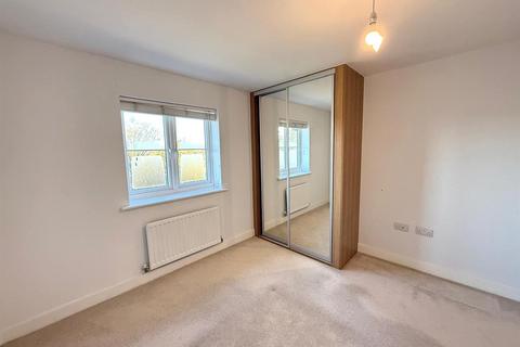 undefined, Illett Way, Faygate RH12
