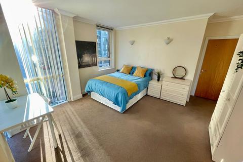 undefined, Lanark Square, London E14