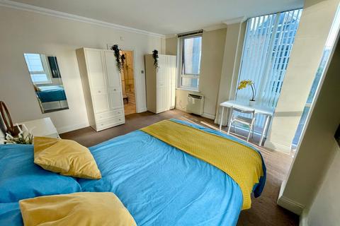 undefined, Lanark Square, London E14