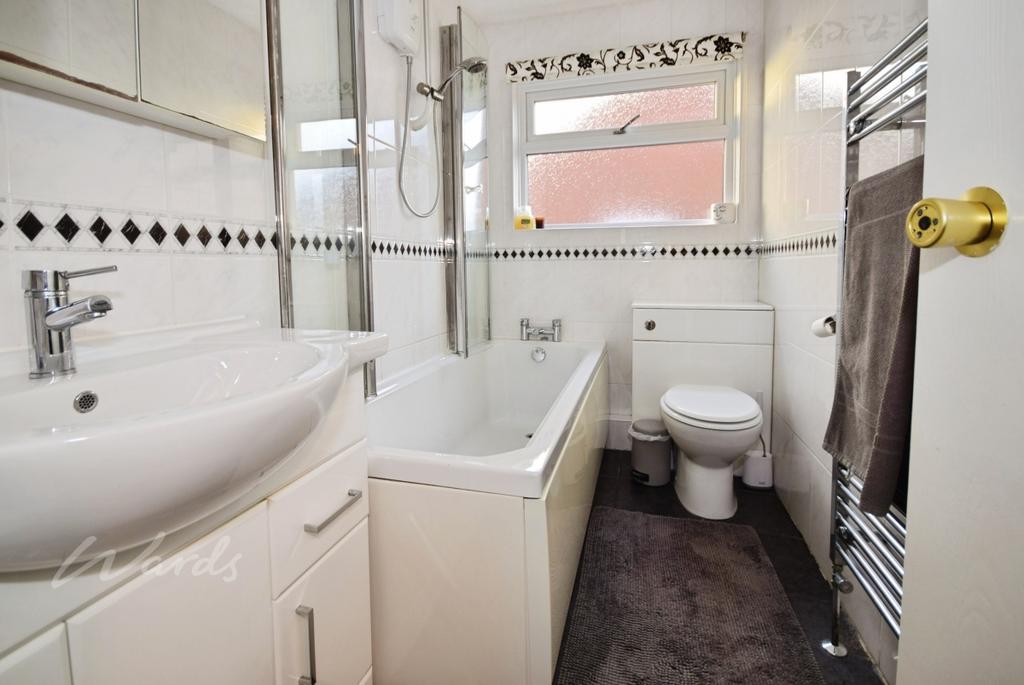 Trent bathroom