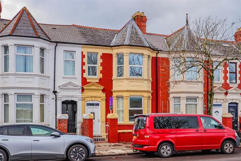 undefined, Broad Street, Barry
