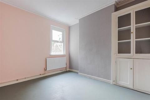 undefined, Broad Street, Barry