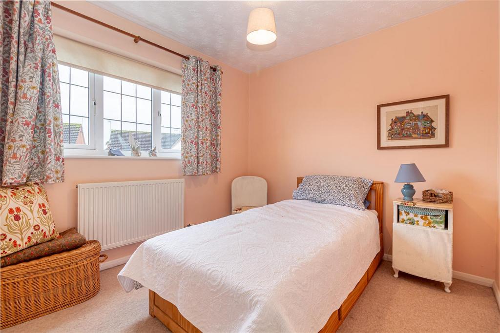 Bedroom3-1.jpg