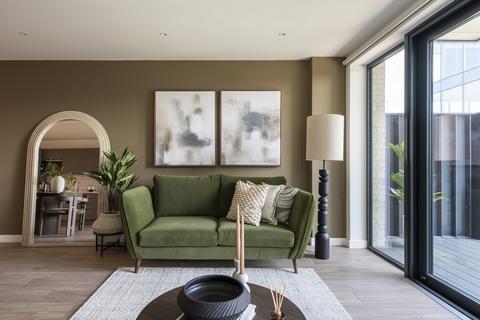 undefined, W-49, Kew Curve, Capital Interchange Way, Brentford, TW8