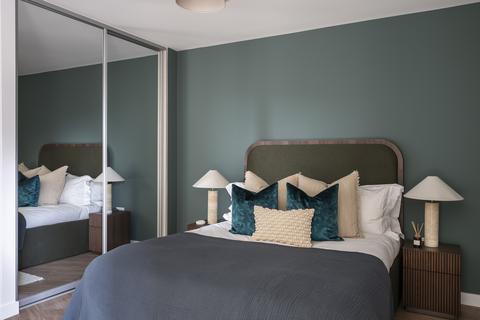 undefined, W-49, Kew Curve, Capital Interchange Way, Brentford, TW8