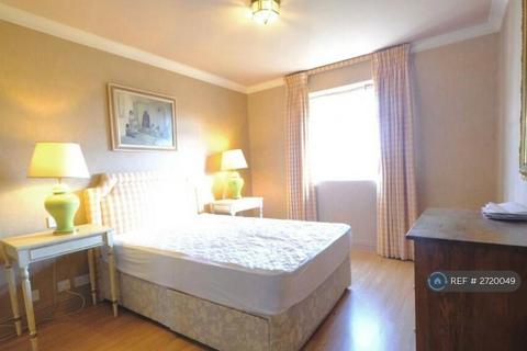 1 bedroom flat to rent, Rockley Court, London, W14