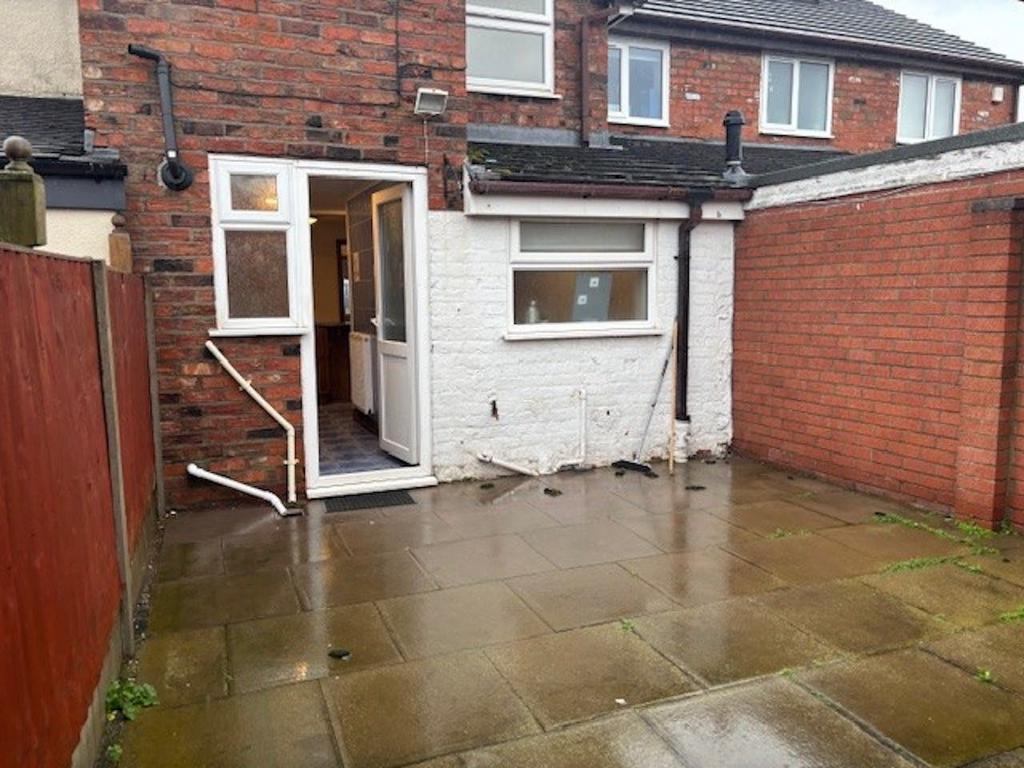 Rear Yard 2.jpg