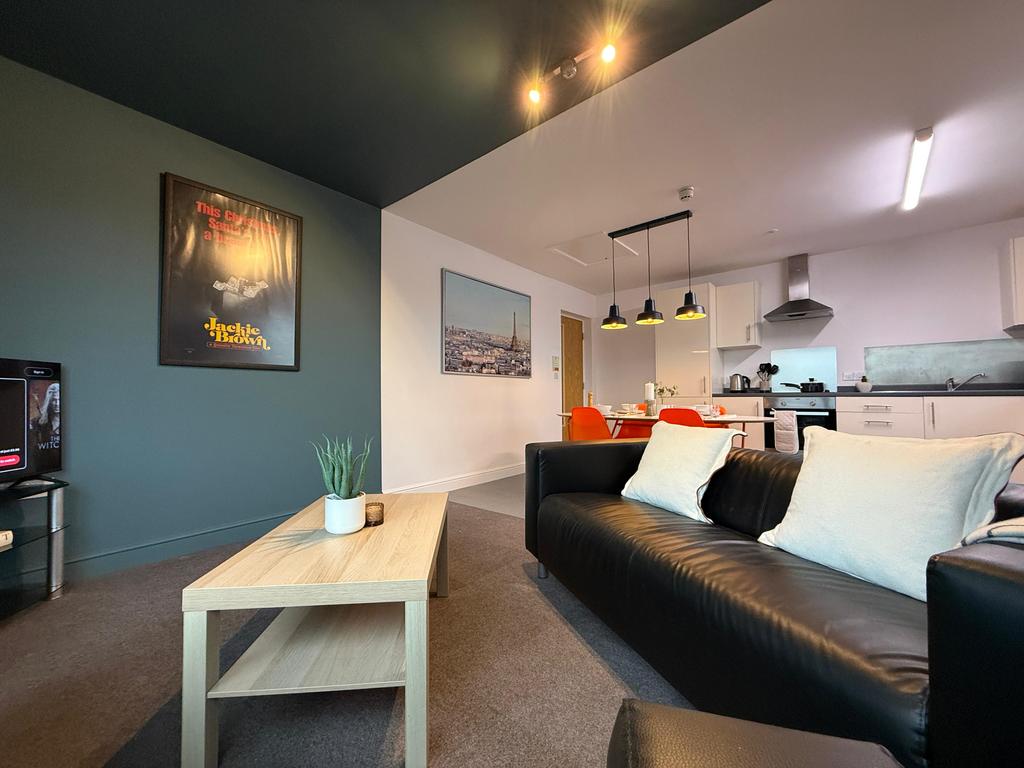 Longdales Lodge Preimium - Kitchen.jpeg