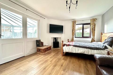 4 bedroom detached house for sale, Grangewood, East Hunsbury, Northamptoln NN4
