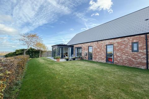3 bedroom detached bungalow for sale, Streetgate, Sunniside, NE16