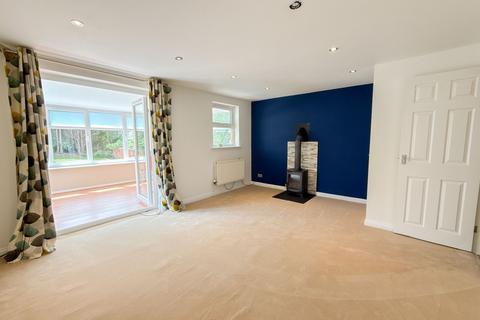 3 bedroom detached house for sale, Cricket Terrace, Burnopfield, NE16