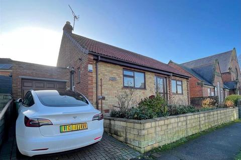 3 bedroom detached bungalow for sale, Eastgate, Scarborough YO12