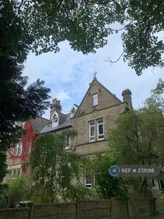 3 bedroom flat to rent, St. Johns Road, Buxton, SK17