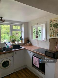 3 bedroom flat to rent, St. Johns Road, Buxton, SK17