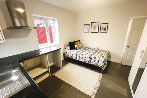 undefined, London W5