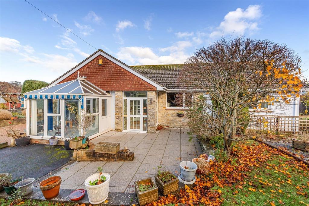 A04 - Southway Headland Road, Torquay - 251203.jpg