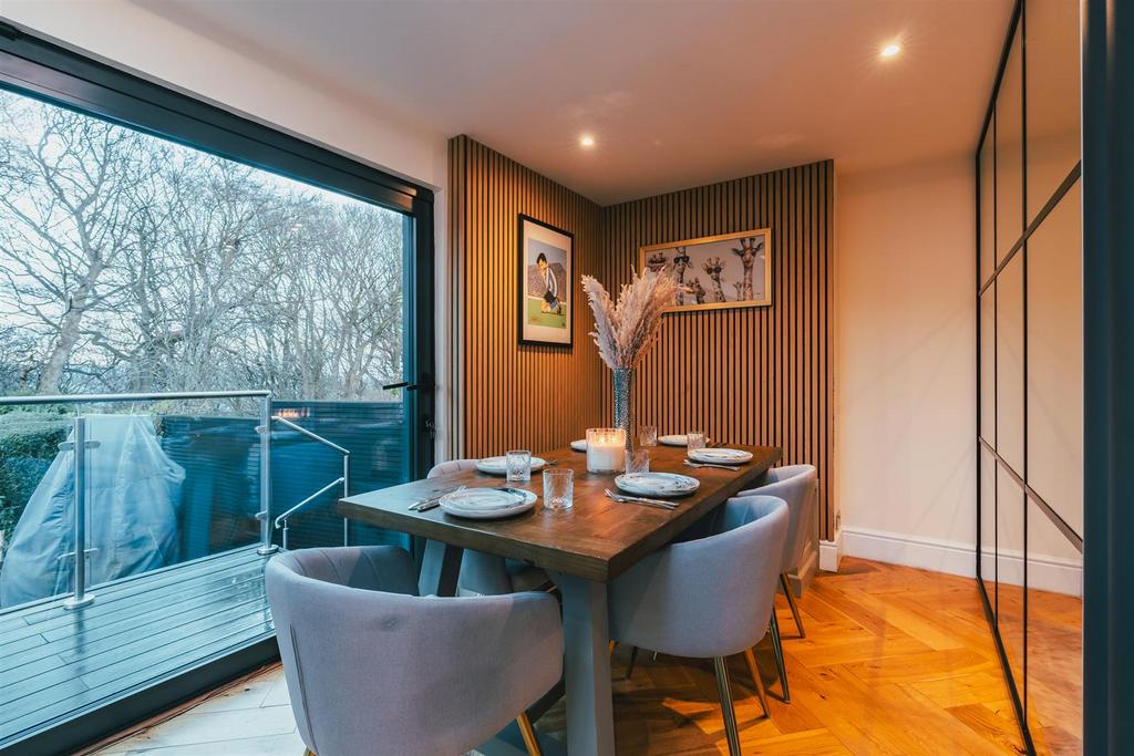 Living/Dining Room