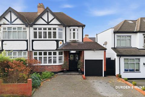 undefined, Roding Lane North, Woodford Green, IG8