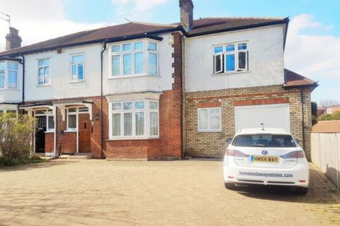 3 bedroom flat to rent, Torrington Park, North Finchley, N12