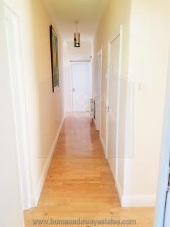 3 bedroom flat to rent, Torrington Park, North Finchley, N12