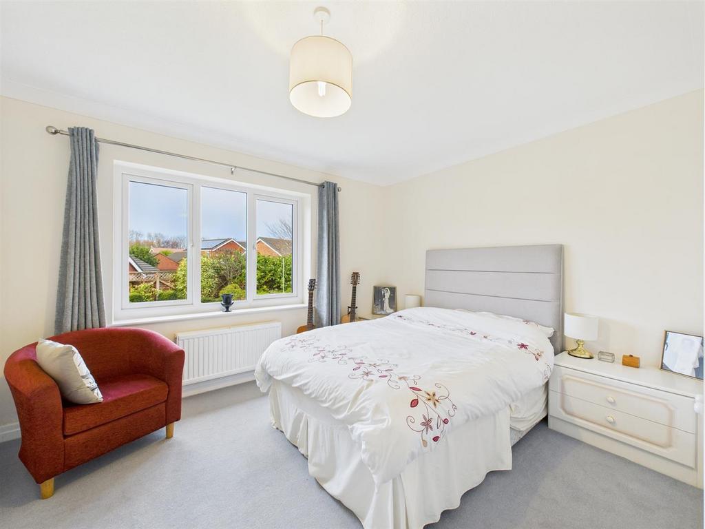 Bedroom: