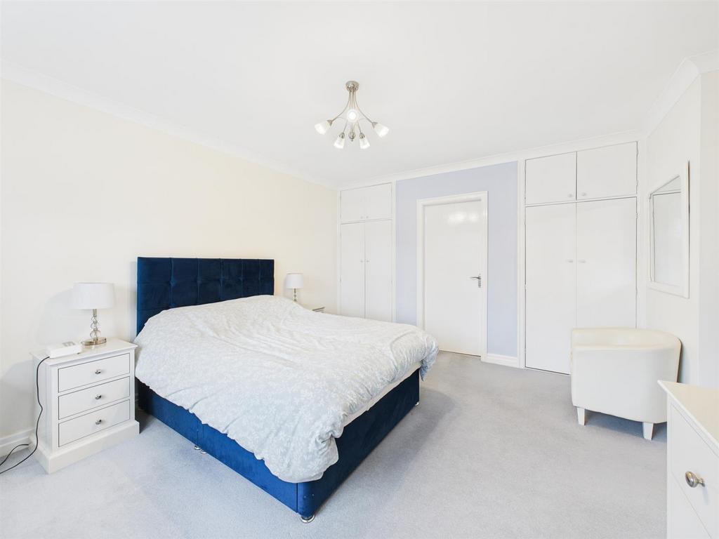 Bedroom: