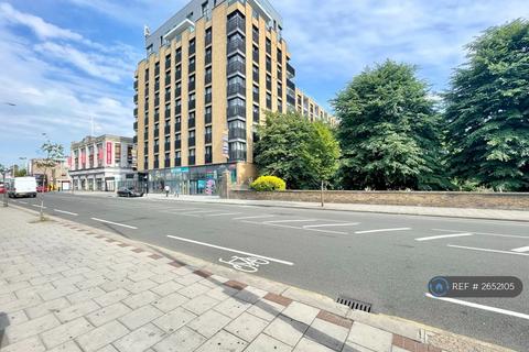 2 bedroom flat to rent, Charter House, Ilford, IG1