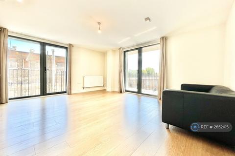 2 bedroom flat to rent, Charter House, Ilford, IG1