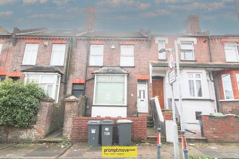 undefined, 5 Russell Street Luton LU1 5AE