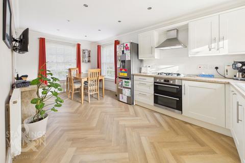 3 bedroom detached house for sale, Broomefield Road, Stoke Holy Cross, Norwich