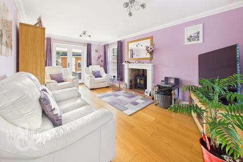 3 bedroom detached house for sale, Broomefield Road, Stoke Holy Cross, Norwich