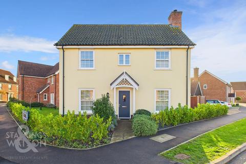 3 bedroom detached house for sale, Broomefield Road, Stoke Holy Cross, Norwich