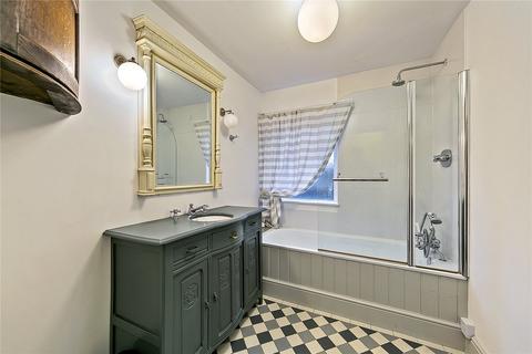 undefined, Uxbridge Road, Hampton