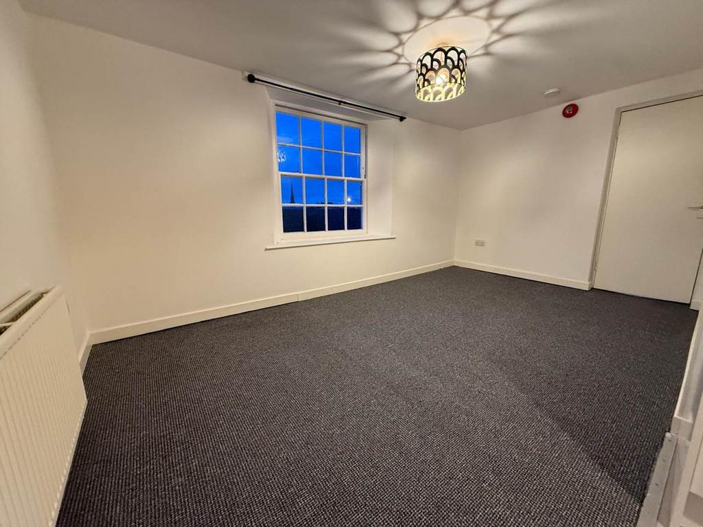 Studio (unfurnished