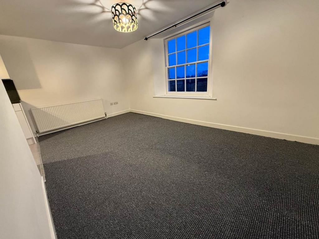 Studio (unfurnished