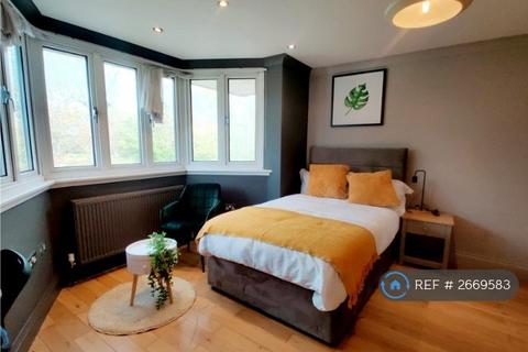 1 bedroom in a house share to rent, Harrow Road, Wembley, HA0