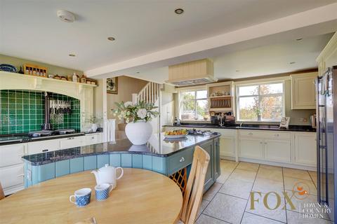 undefined, Holt, Worcester WR6