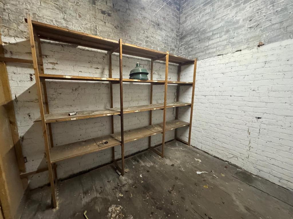 Room 6.jpg