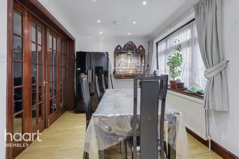 undefined, Dawpool Road, London
