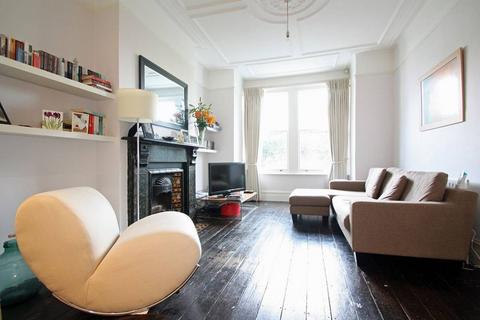 3 bedroom house to rent, Honeybrook Road, Balham, London, SW12