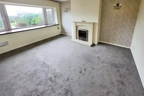 2 bedroom bungalow to rent - View 2