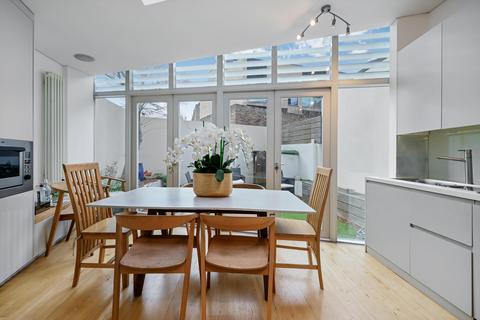 4 bedroom terraced house to rent, Battersea Square, Battersea, SW11