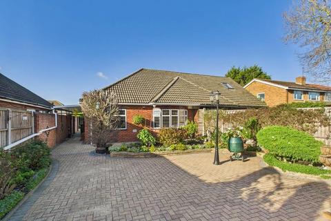 2 bedroom bungalow for sale, Hithermoor Road, Stanwell, Surrey, TW19