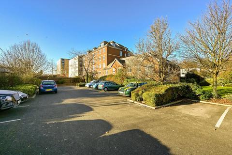 undefined, Golden Court, Isleworth, TW7