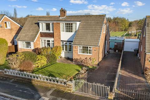 3 bedroom semi-detached bungalow for sale, Warrenside, Huddersfield HD2