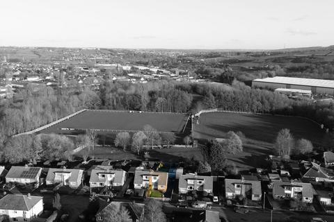 3 bedroom semi-detached bungalow for sale, Warrenside, Huddersfield HD2