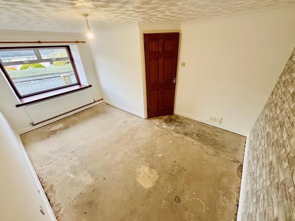 Office/bedroom 4
