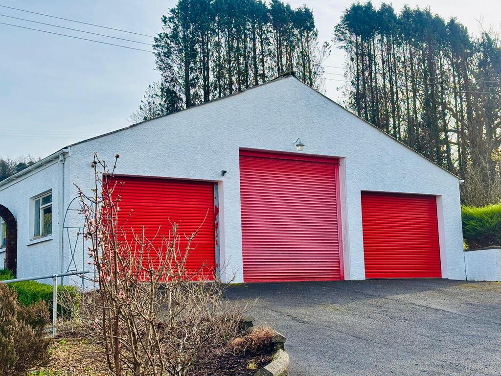 Impressive detached garage