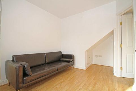 undefined, Kneller Road, Twickenham TW2