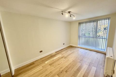 undefined, Auckland Road, London